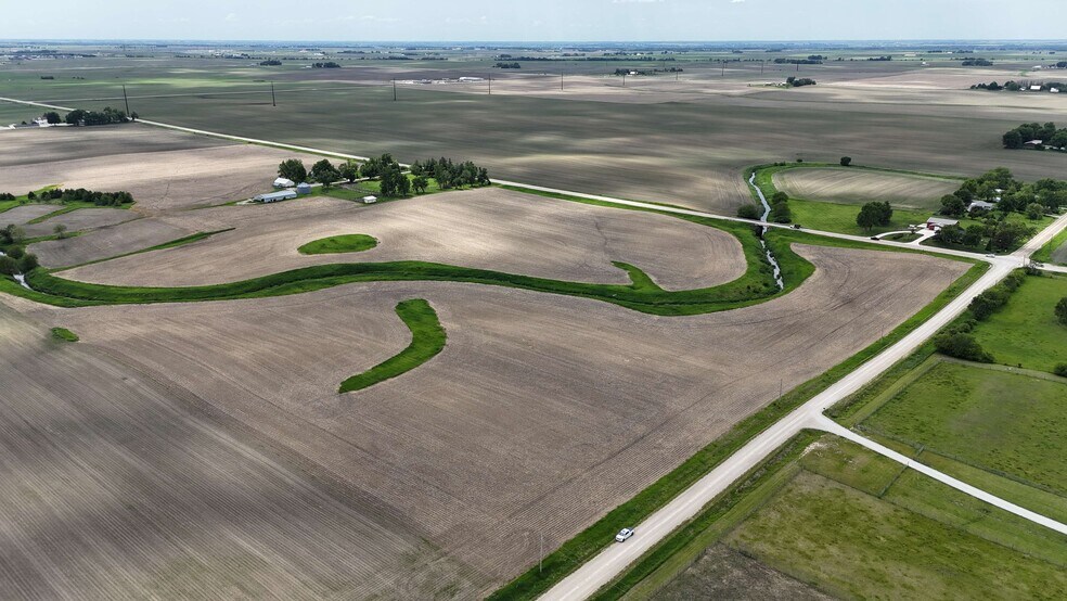 U Ave ave, Dallas Center, IA à vendre - Photo de l’immeuble – Image 2 sur 5
