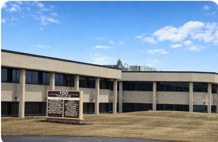 100 Tower Dr, Burr Ridge, IL à louer - Photo de l’immeuble – Image 1 sur 16