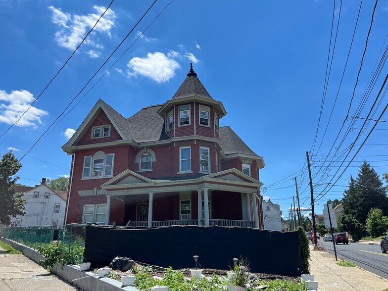 502 Ontario St, Bethlehem, PA à vendre - Photo de l’immeuble – Image 3 sur 49
