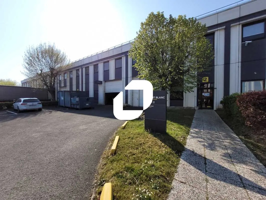 Bureau dans Lisses à louer Photo de l’immeuble– Image 1 sur 9