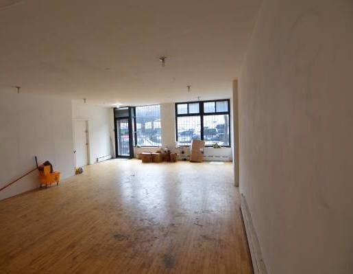 673 Meeker Ave, Brooklyn, NY à louer Photo de l’immeuble– Image 1 sur 6