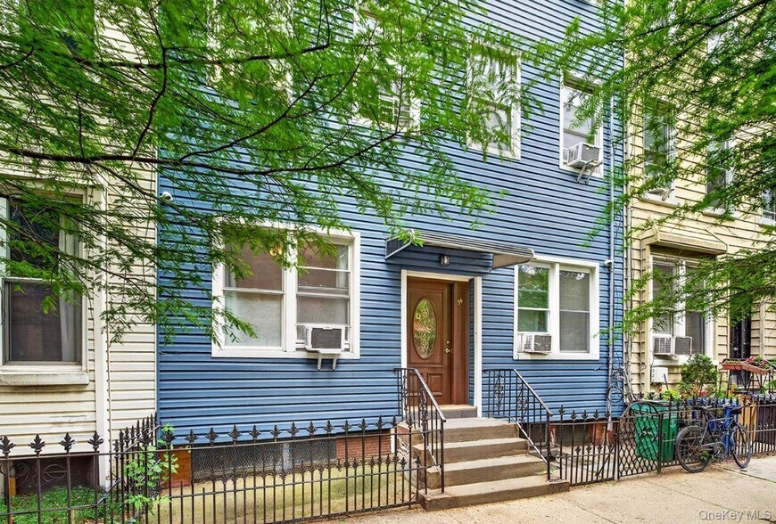 34 Sutton St, Brooklyn, NY à vendre - Photo de l’immeuble – Image 2 sur 40