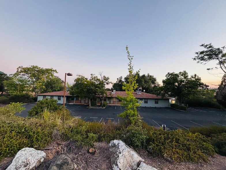 571 Stanislaus Ave, Angels Camp, CA à vendre - Photo de l’immeuble – Image 3 sur 6