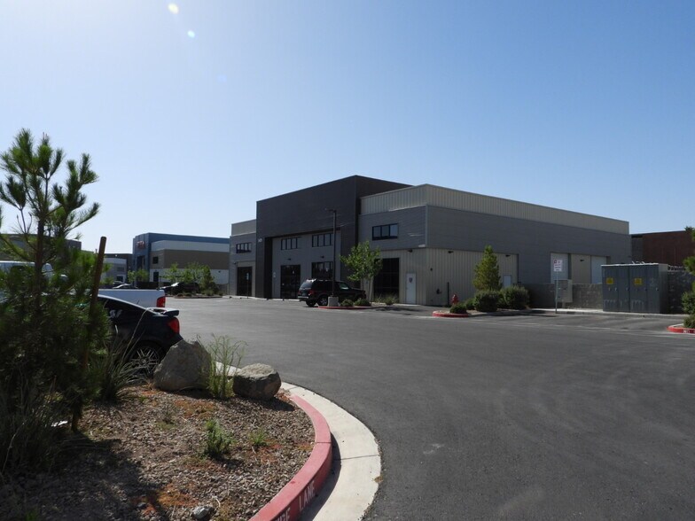 5470 Stephanie St, Las Vegas, NV à louer - Photo de l’immeuble – Image 2 sur 14