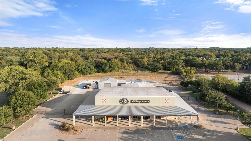 2521 E US Highway 377, Granbury, TX à vendre - Photo de l’immeuble – Image 3 sur 21