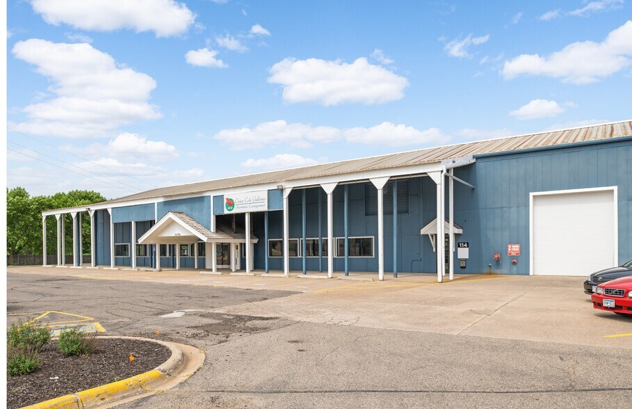 3050 Coon Rapids Blvd NW, Coon Rapids, MN à vendre - Photo de l’immeuble – Image 3 sur 9