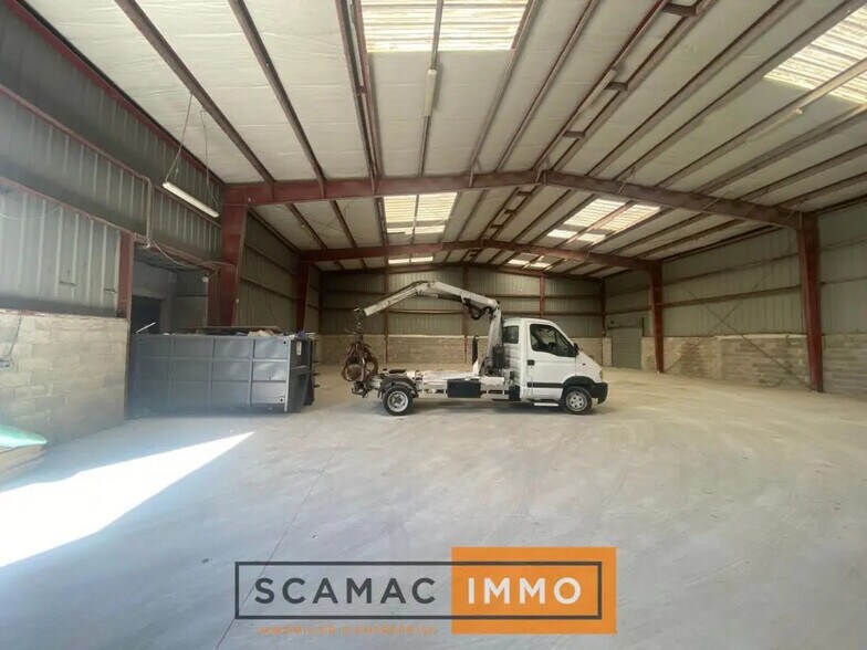 Bureau dans Aubagne à louer - Photo de l’immeuble – Image 1 sur 5