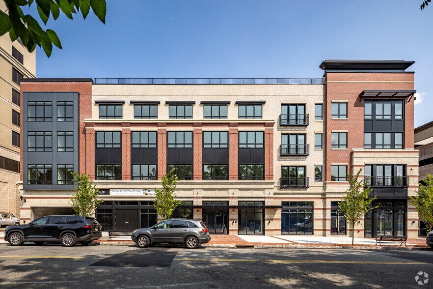 37 Orange Rd, Montclair, NJ à louer - Photo de l’immeuble – Image 3 sur 32