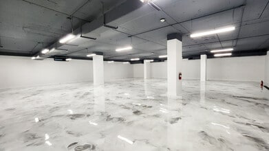 42 NW 27th Ave, Miami, FL à louer Photo intérieure– Image 2 sur 5