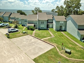 100 Edgewater Dr, Livingston, TX - VUE AÉRIENNE  vue de carte - Image1