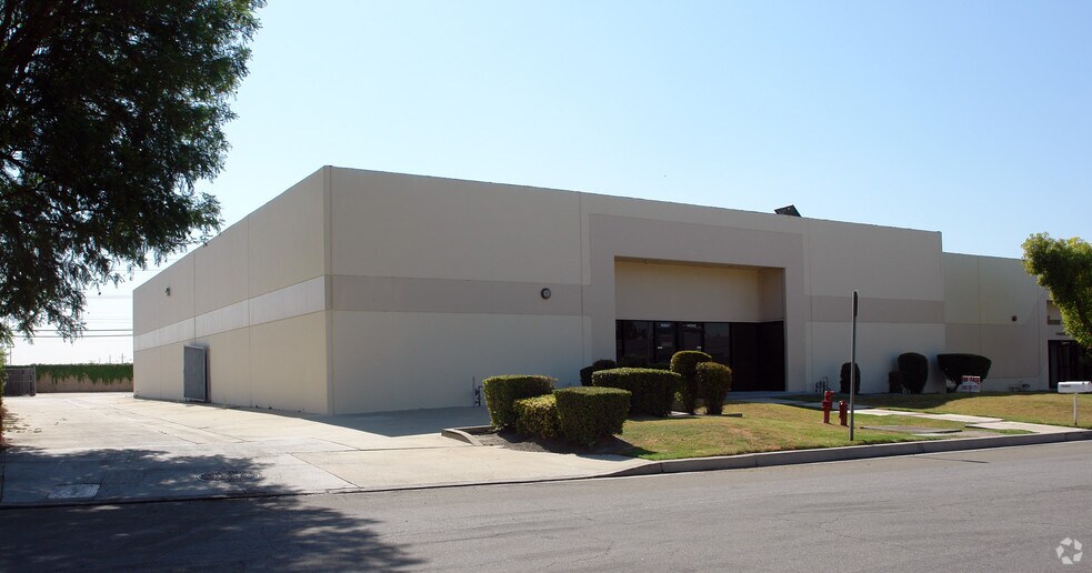 14947-14949 Sierra Bonita Ln, Chino, CA à vendre - Photo de l’immeuble – Image 3 sur 11
