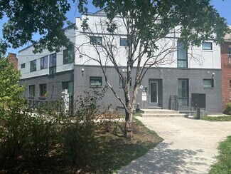 Plus de détails pour 700 Quincy St NE, Washington, DC - Logement à vendre