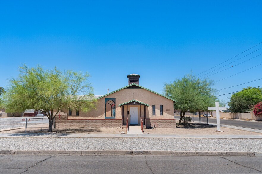 1104 S 7th Ave, Yuma, AZ à vendre - Photo principale – Image 1 sur 12