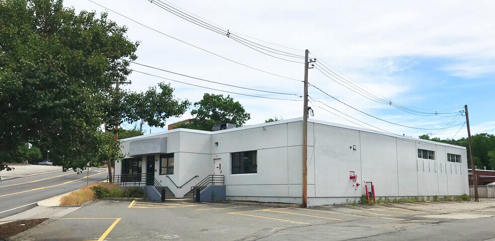 221 Bear Hill Rd, Waltham, MA à louer - Photo de l’immeuble – Image 1 sur 5