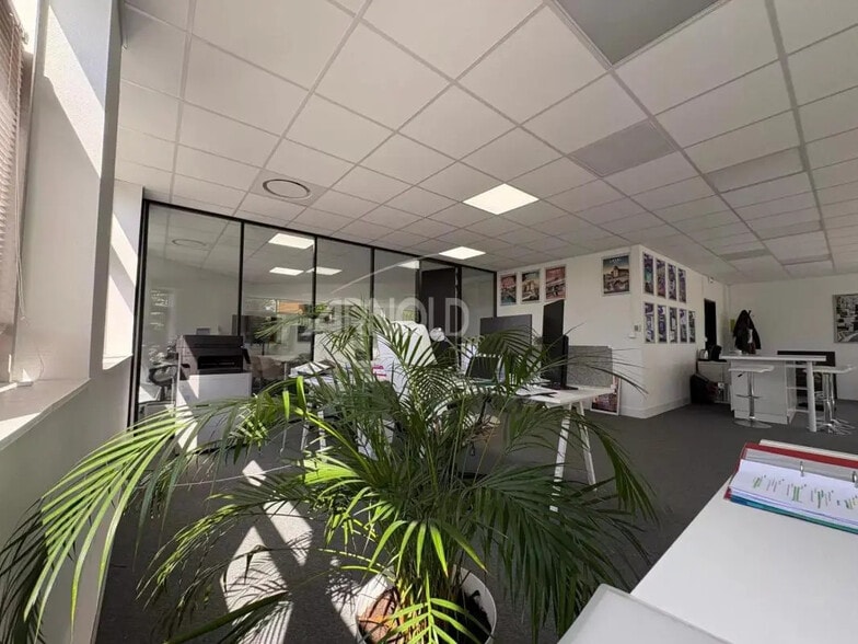 Bureau dans Nantes à louer - Photo de l’immeuble – Image 2 sur 6