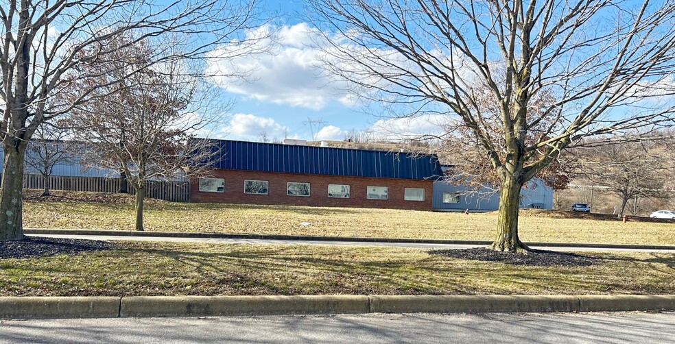 5695 Eco Pky, Frazeysburg, OH à louer - Photo de l’immeuble – Image 3 sur 5