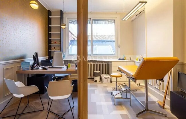 Plus de détails pour Bureau/Médical à louer