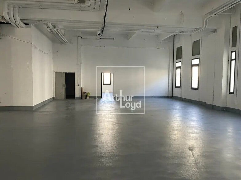 Bureau dans COURCOURONNES à louer - Photo de l’immeuble – Image 3 sur 7