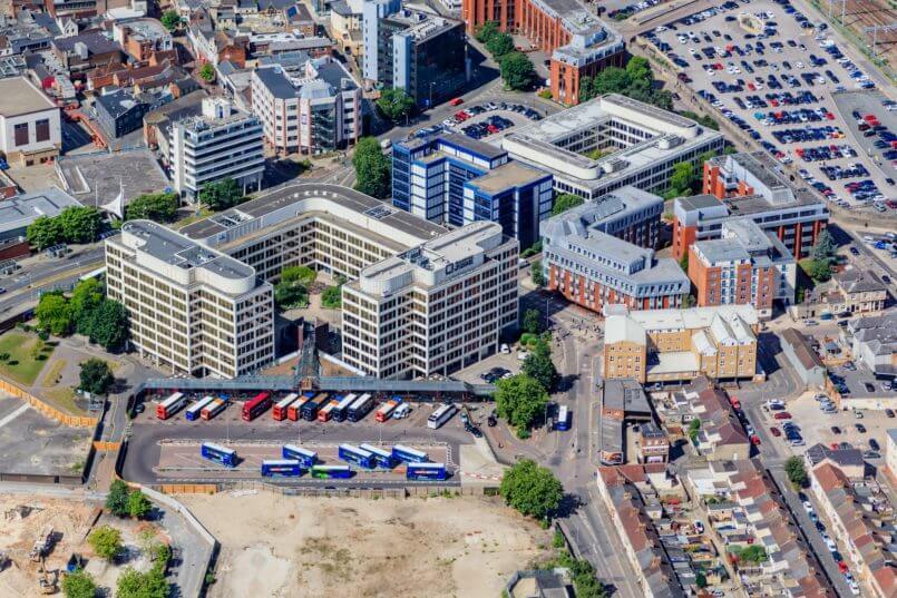 Newbridge Sq, Swindon à louer Photo de l’immeuble– Image 1 sur 6