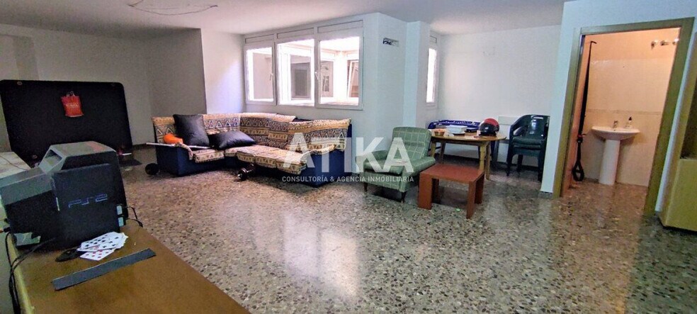 Local commercial dans València à louer - Photo de l’immeuble – Image 2 sur 10