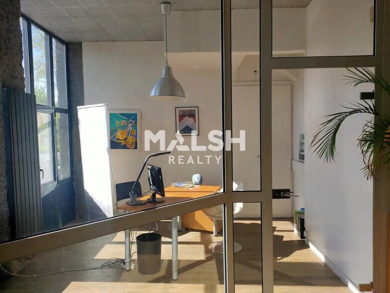Bureau dans Lyon à vendre - Photo de l’immeuble – Image 2 sur 9