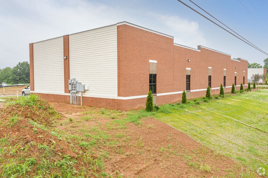 4001 Parkfield Loop, Spring Hill, TN à louer - Photo de l’immeuble – Image 3 sur 4