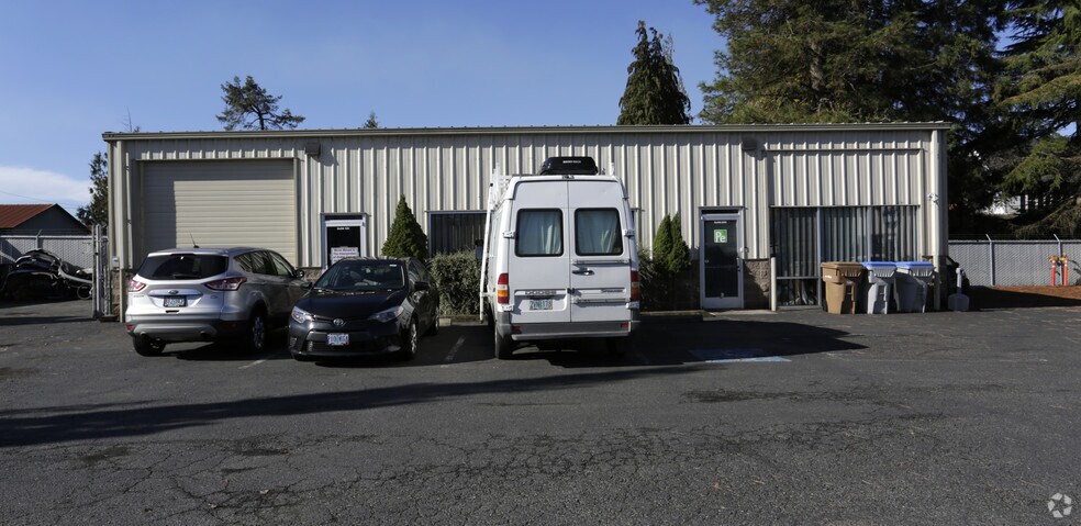 13963 NW Main St, Banks, OR à louer - Photo de l’immeuble – Image 3 sur 4