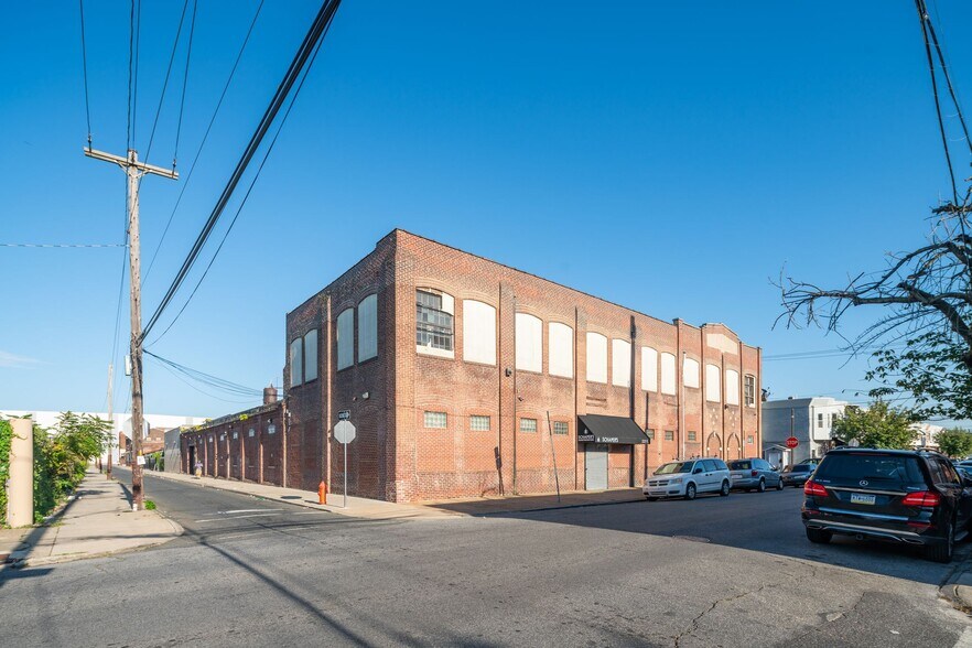 2221 E Clearfield St, Philadelphia, PA à vendre - Photo de l’immeuble – Image 3 sur 20