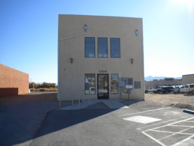 1306 E Calvada Blvd, Pahrump, NV à louer - Photo de l’immeuble – Image 2 sur 44