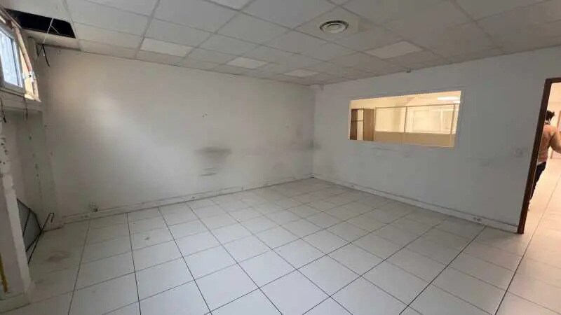 Bureau dans Paris à louer - Photo de l’immeuble – Image 3 sur 4