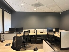 1232 E Broadway Rd, Tempe, AZ à louer Photo intérieure– Image 2 sur 10