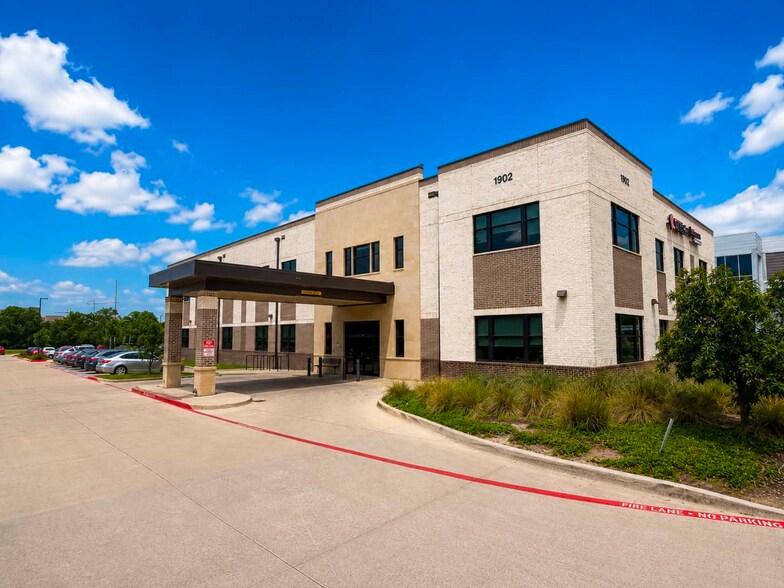 1902 Windsor Pl, Fort Worth, TX à louer - Photo de l’immeuble – Image 3 sur 8
