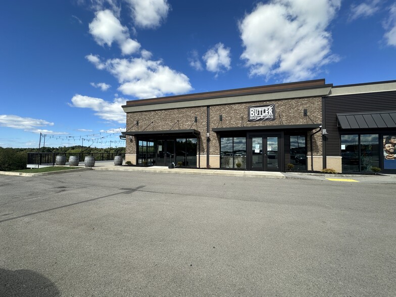 Rte 8 & Rte 228 - Middlesex Crossing, Valencia, PA à louer - Photo de l’immeuble – Image 1 sur 24