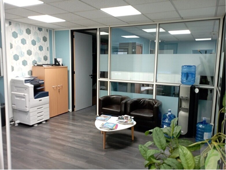 Bureau dans Grenoble à louer - Photo intérieure – Image 2 sur 5