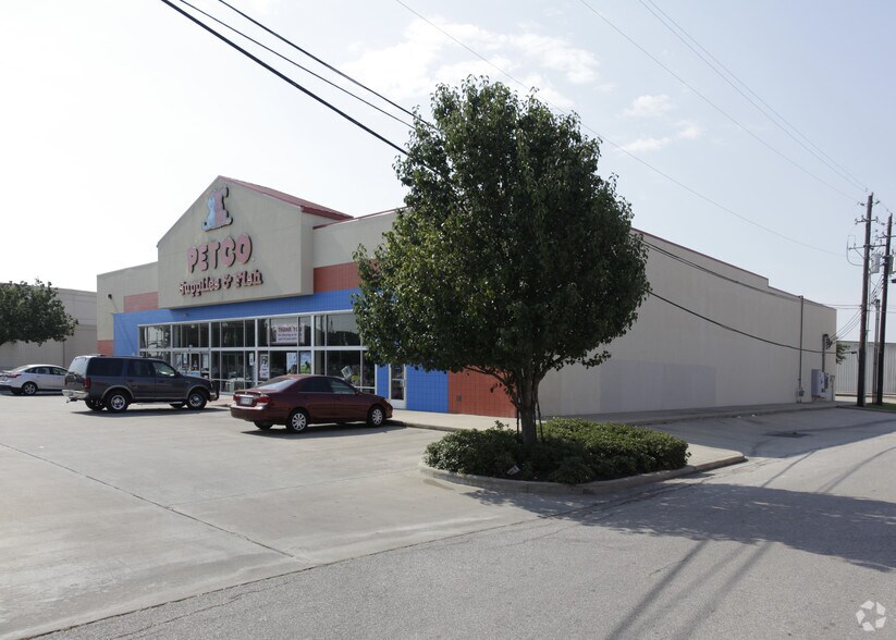 3680 Spencer Hwy, Pasadena, TX à vendre - Photo de l’immeuble – Image 2 sur 3