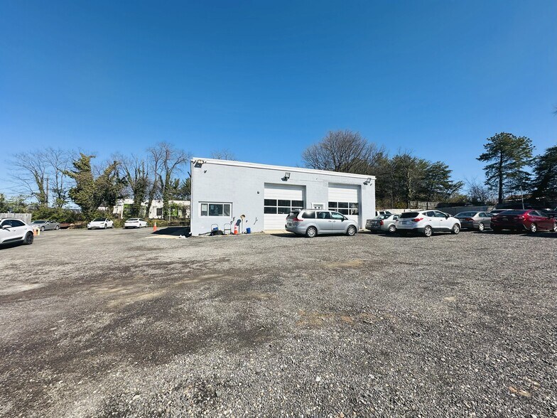 7056 Aviation Blvd, Glen Burnie, MD à louer - Photo de l’immeuble – Image 3 sur 5