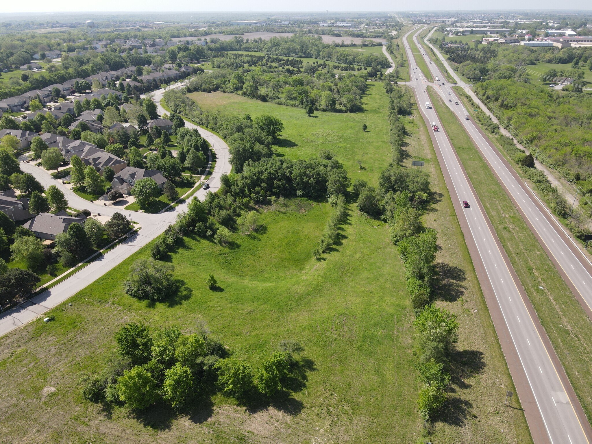 NEC W 75th & K-7 Hwy, Shawnee, KS à vendre Aérien– Image 1 sur 12