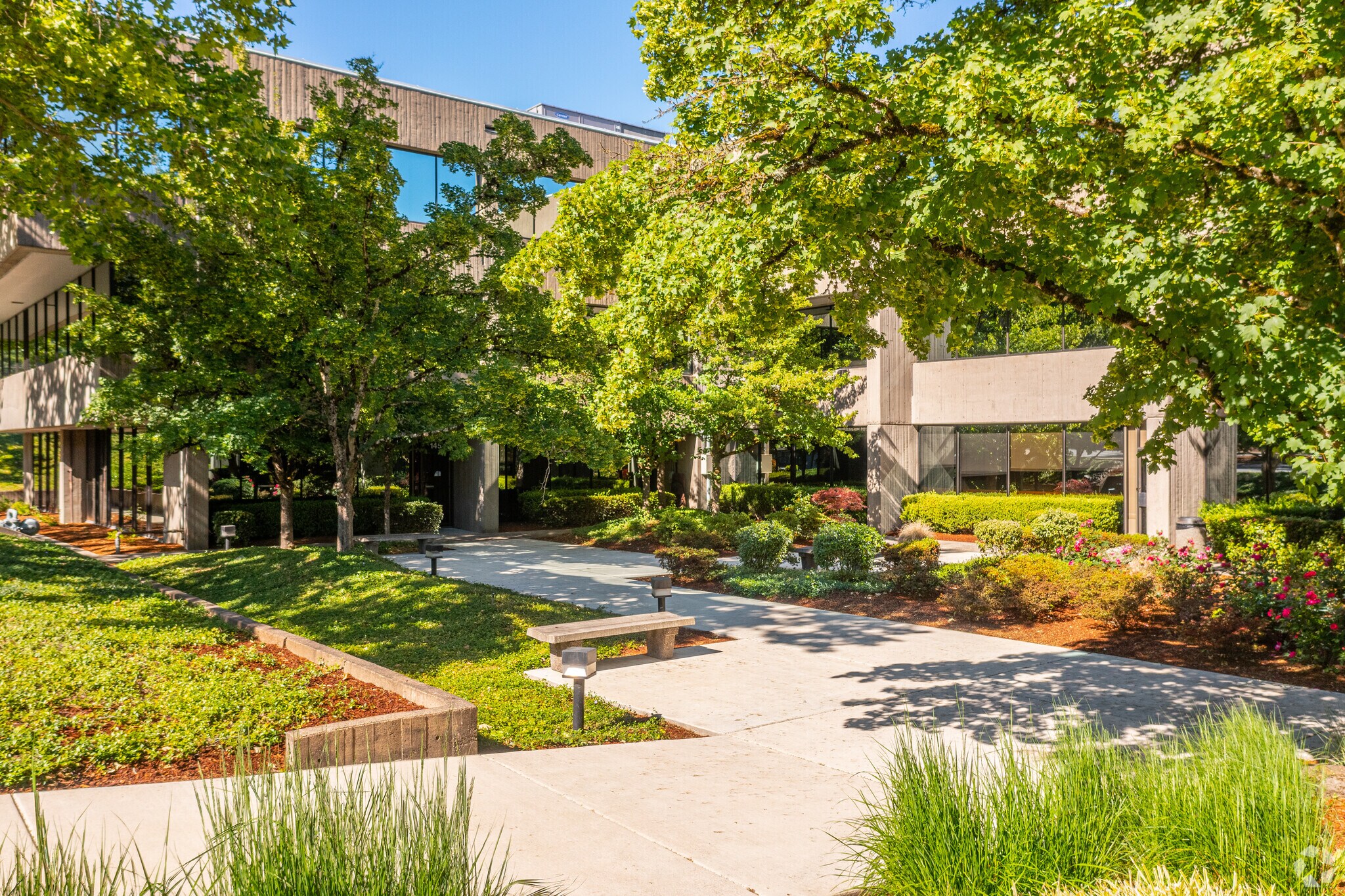 9400 SW Beaverton Hillsdale Hwy, Beaverton, OR à louer Photo principale– Image 1 sur 10