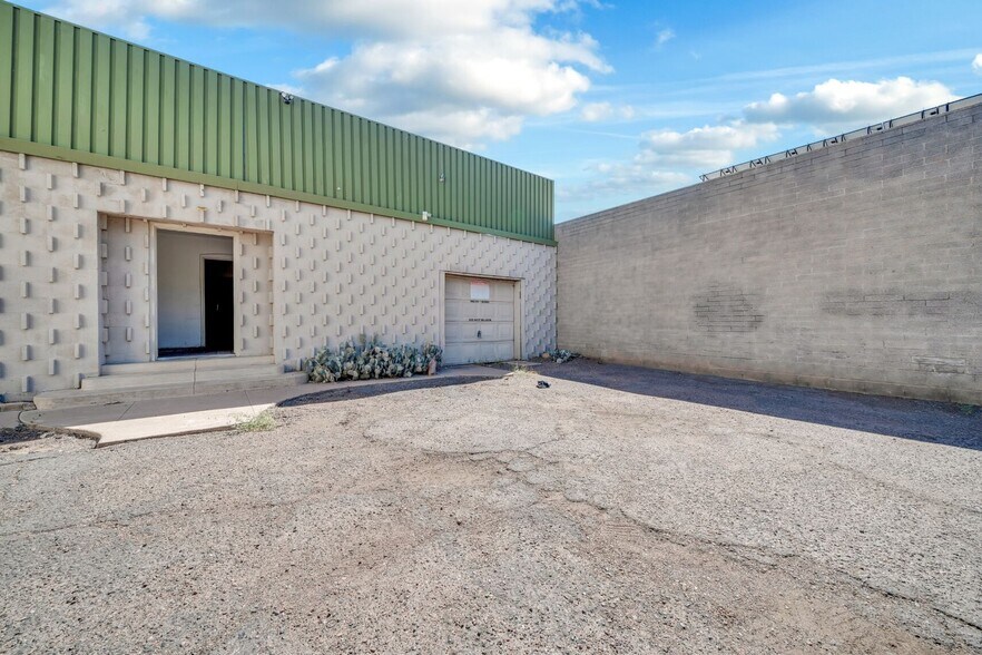 1433 N 1st St, Phoenix, AZ à louer - Photo de l’immeuble – Image 3 sur 30