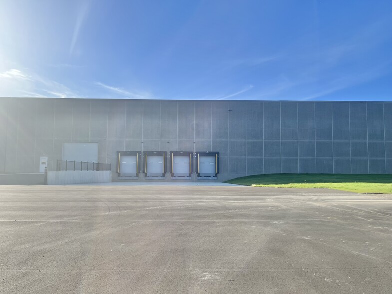 1395 Polk Dr, Warsaw, IN à louer - Photo de l’immeuble – Image 3 sur 5