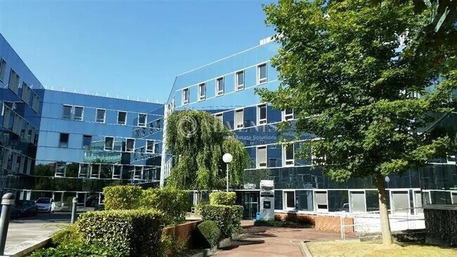 Plus de détails pour Bureau à louer