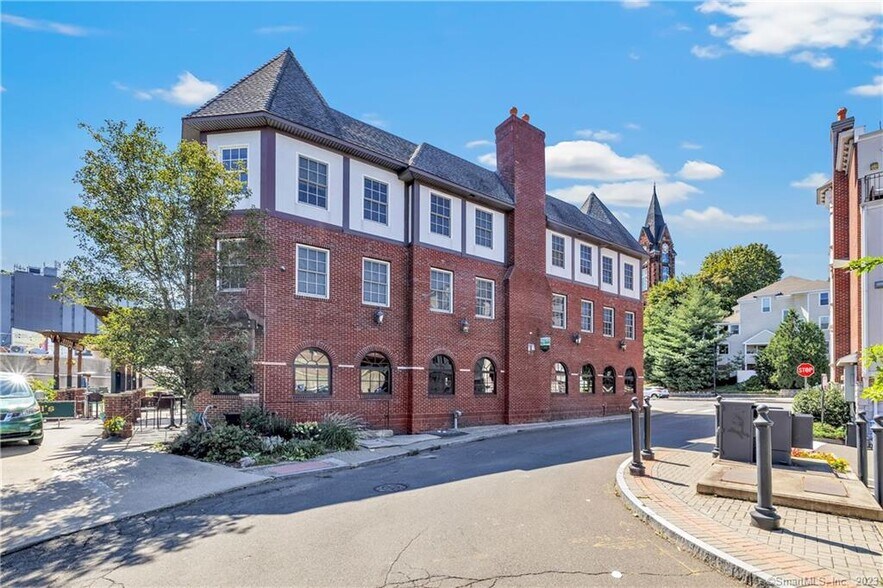 91-93 N Main St, Norwalk, CT à louer - Photo de l’immeuble – Image 2 sur 7