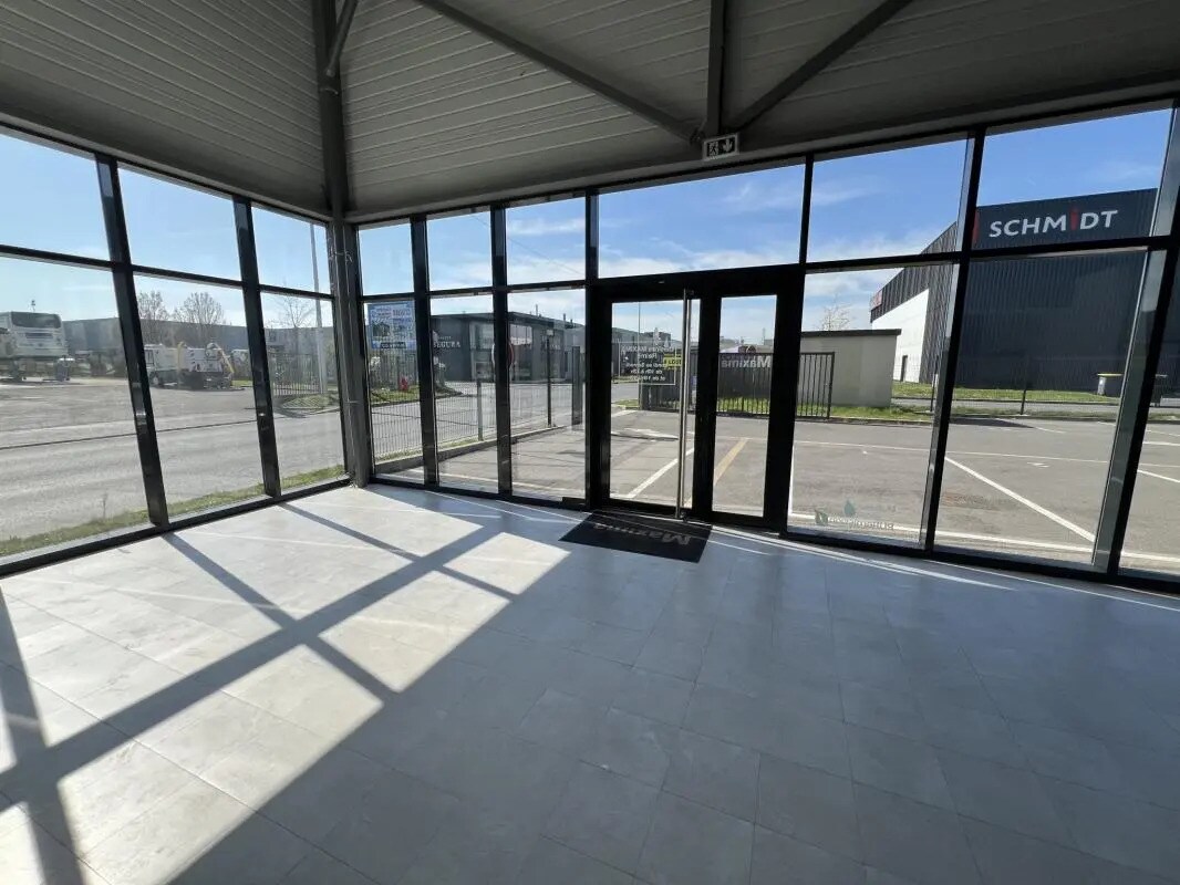 Local commercial dans Cormontreuil à louer Photo de l’immeuble– Image 1 sur 9