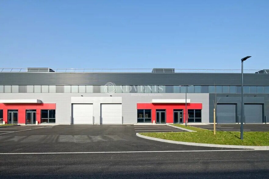 Local d’activités dans Avrainville à louer - Photo de l’immeuble – Image 3 sur 3