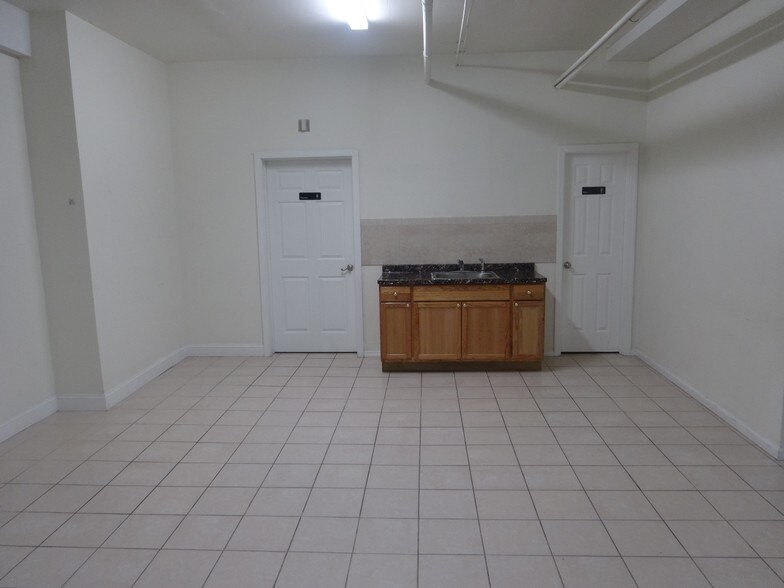 20 Cushing St, Stamford, CT à louer - Autre – Image 3 sur 5