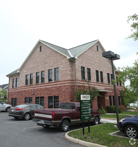 1405 Rolkin Ct, Charlottesville, VA à vendre - Photo principale – Image 1 sur 5