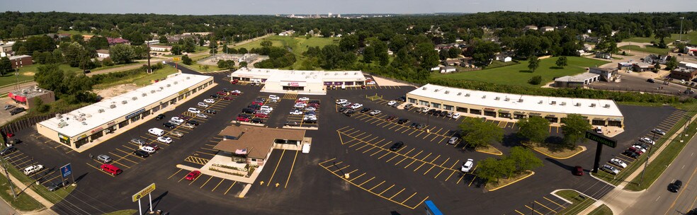 341-425 Edgewood Rd NW, Cedar Rapids, IA à louer - Photo de l’immeuble – Image 2 sur 7
