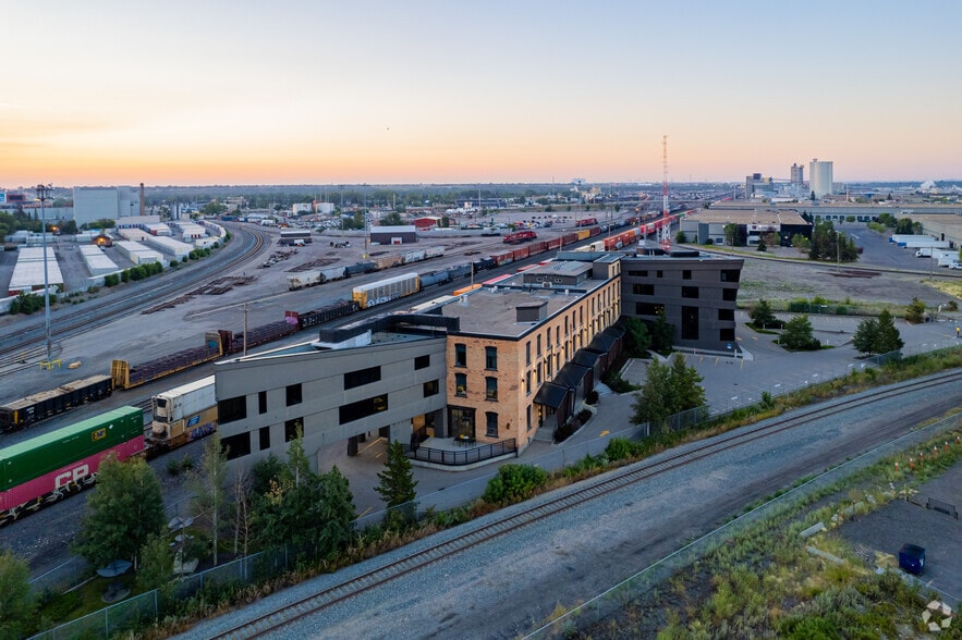 1240 20th Ave SE, Calgary, AB à louer - Aérien – Image 2 sur 6