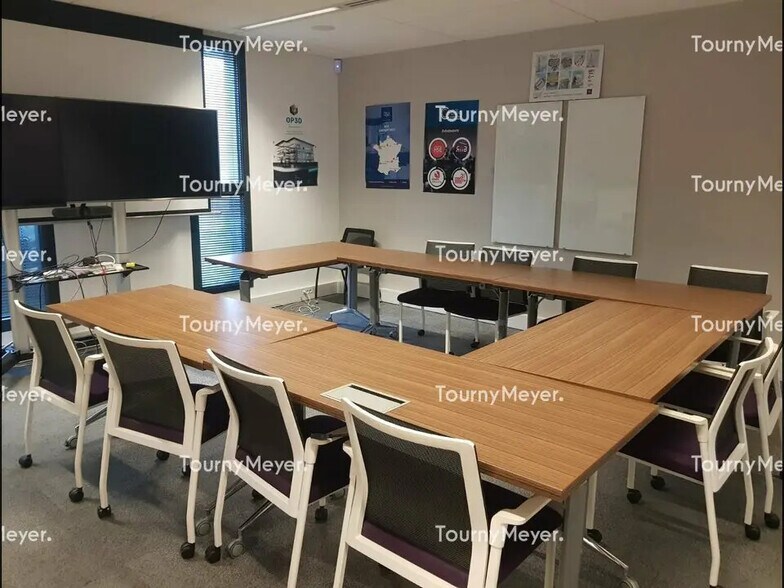 Bureau dans Saint-Grégoire à louer - Photo de l’immeuble – Image 3 sur 8