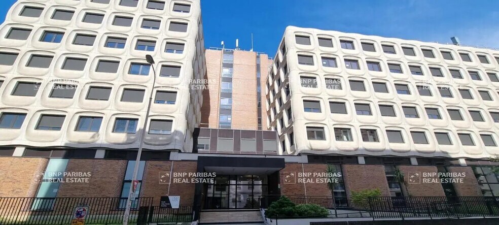 Bureau dans Lyon à louer - Photo de l’immeuble – Image 1 sur 14